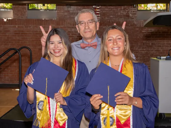 Graduation Slider 8